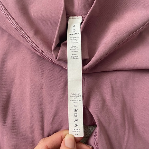 Lululemon // Love Knot Crop 15" // Size 2 - Picture 6 of 8